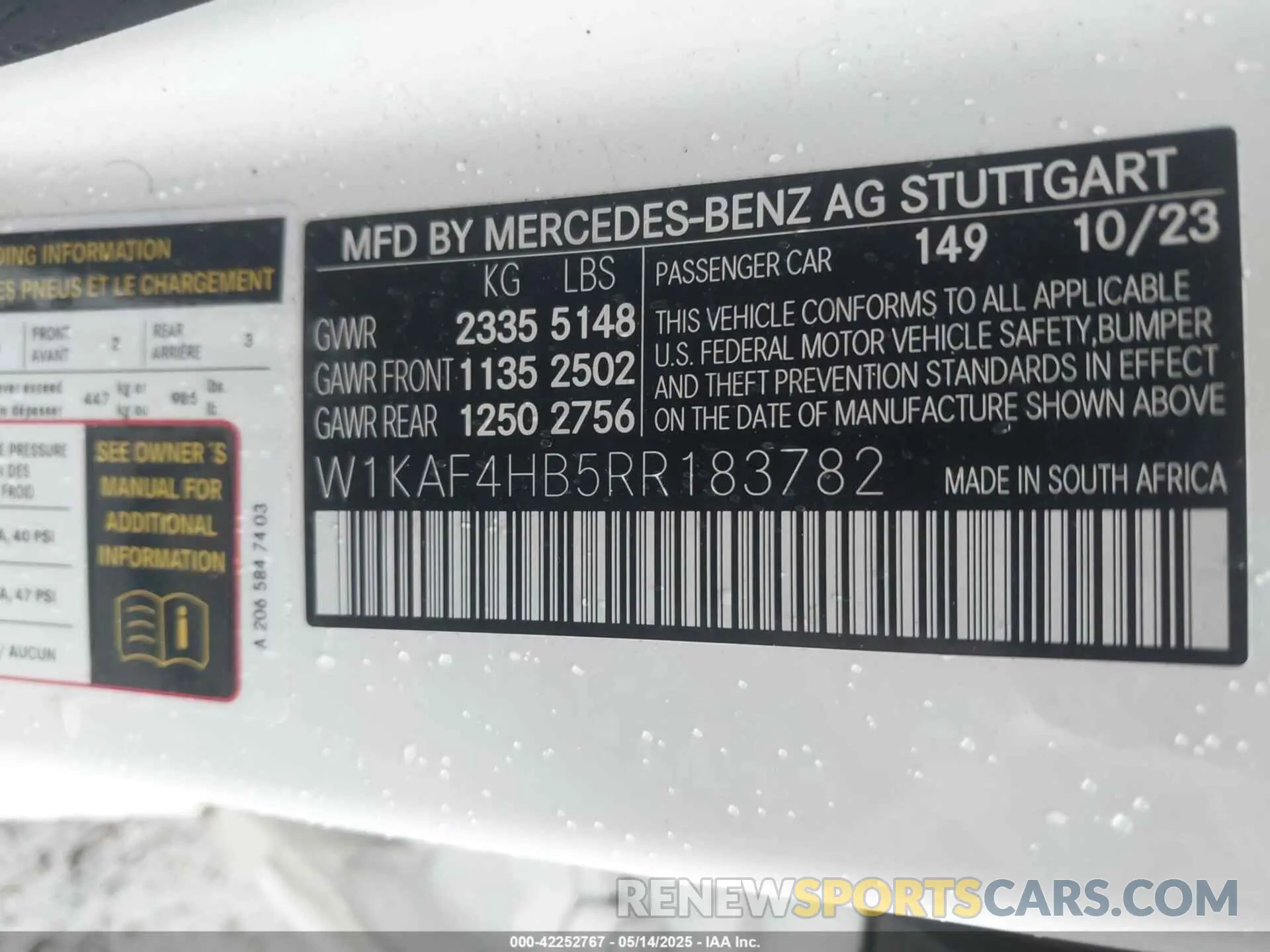 9 Photograph of a damaged car W1KAF4HB5RR183782 MERCEDES-BENZ C 300 2024