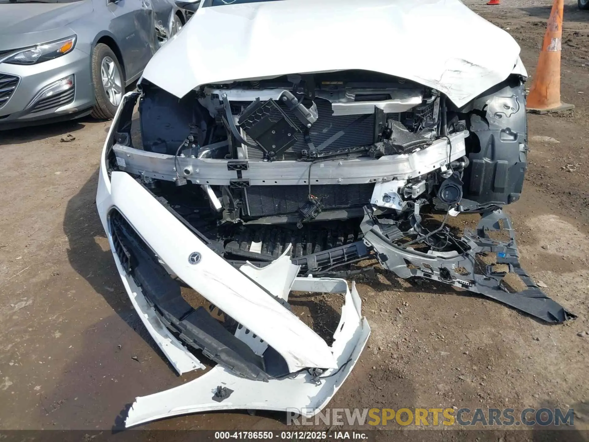 6 Photograph of a damaged car W1KAF4HB6RR160723 MERCEDES-BENZ C 300 2024
