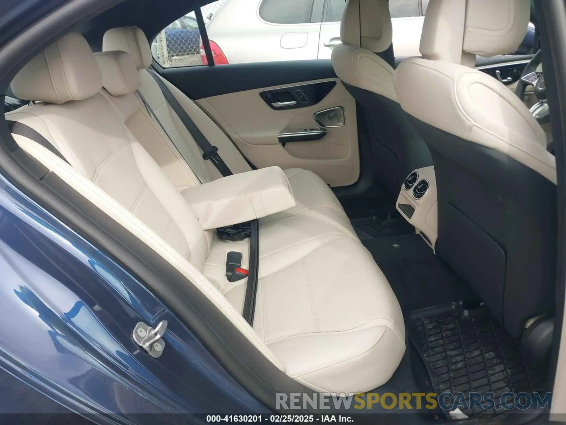 8 Photograph of a damaged car W1KAF4HB6RR223965 MERCEDES-BENZ C 300 2024