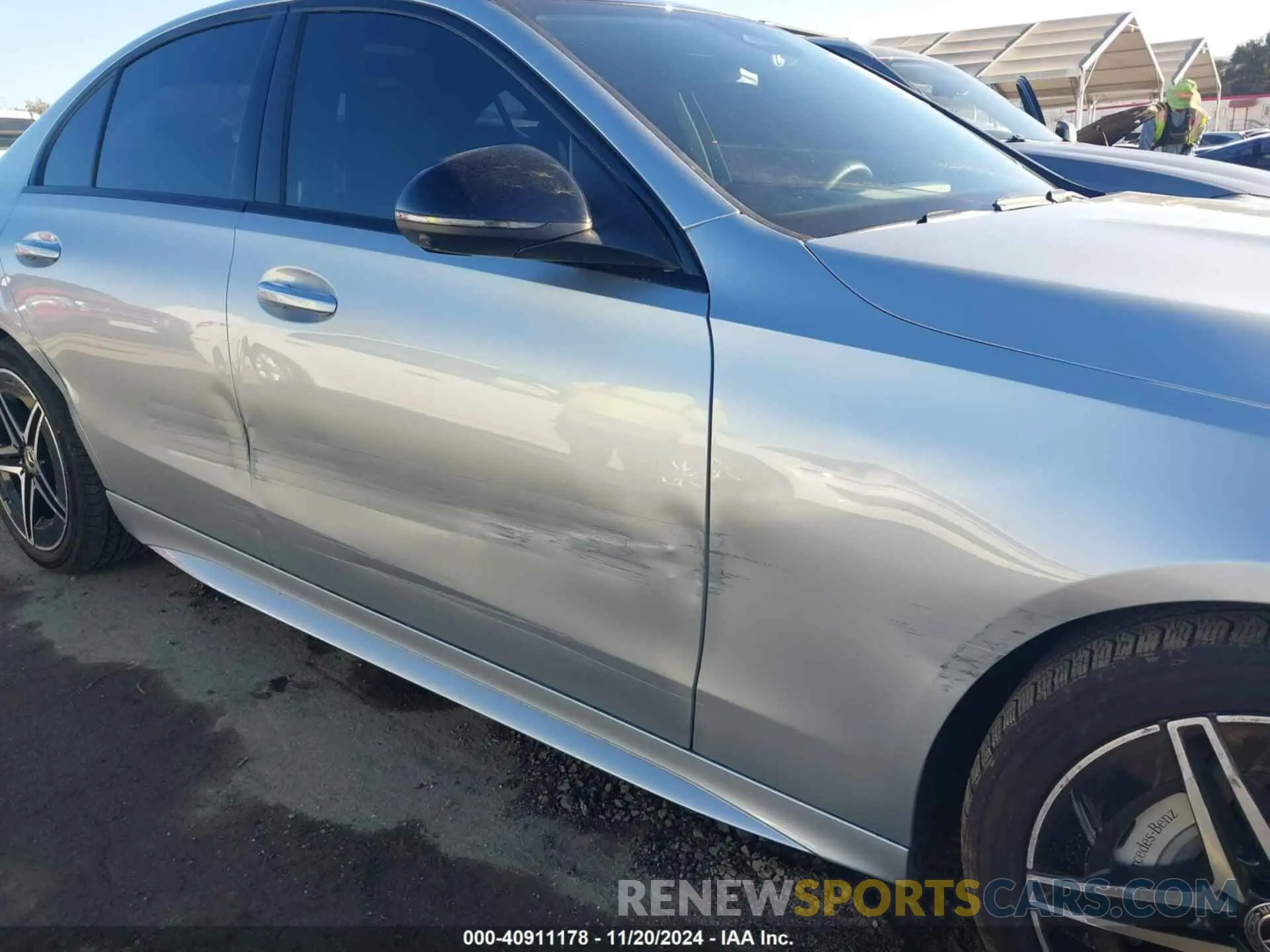 6 Photograph of a damaged car W1KAF4HB7RR184559 MERCEDES-BENZ C 300 2024