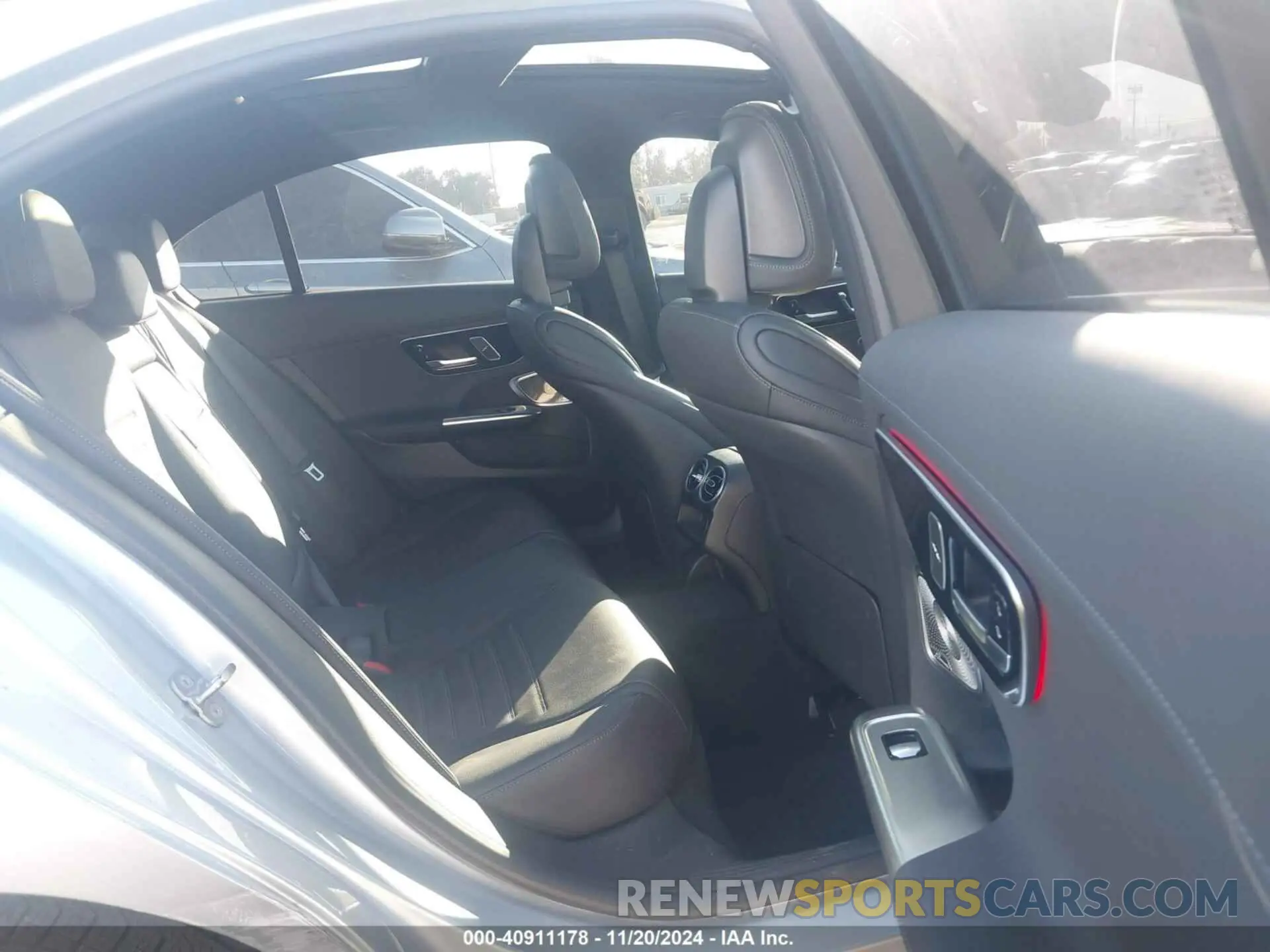 8 Photograph of a damaged car W1KAF4HB7RR184559 MERCEDES-BENZ C 300 2024