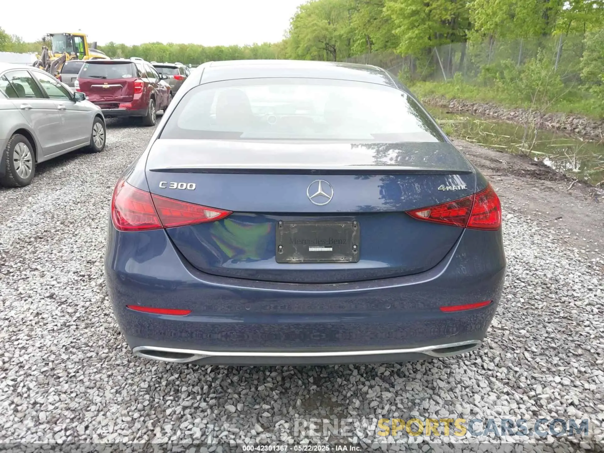 16 Photograph of a damaged car W1KAF4HB7RR224770 MERCEDES-BENZ C 300 2024