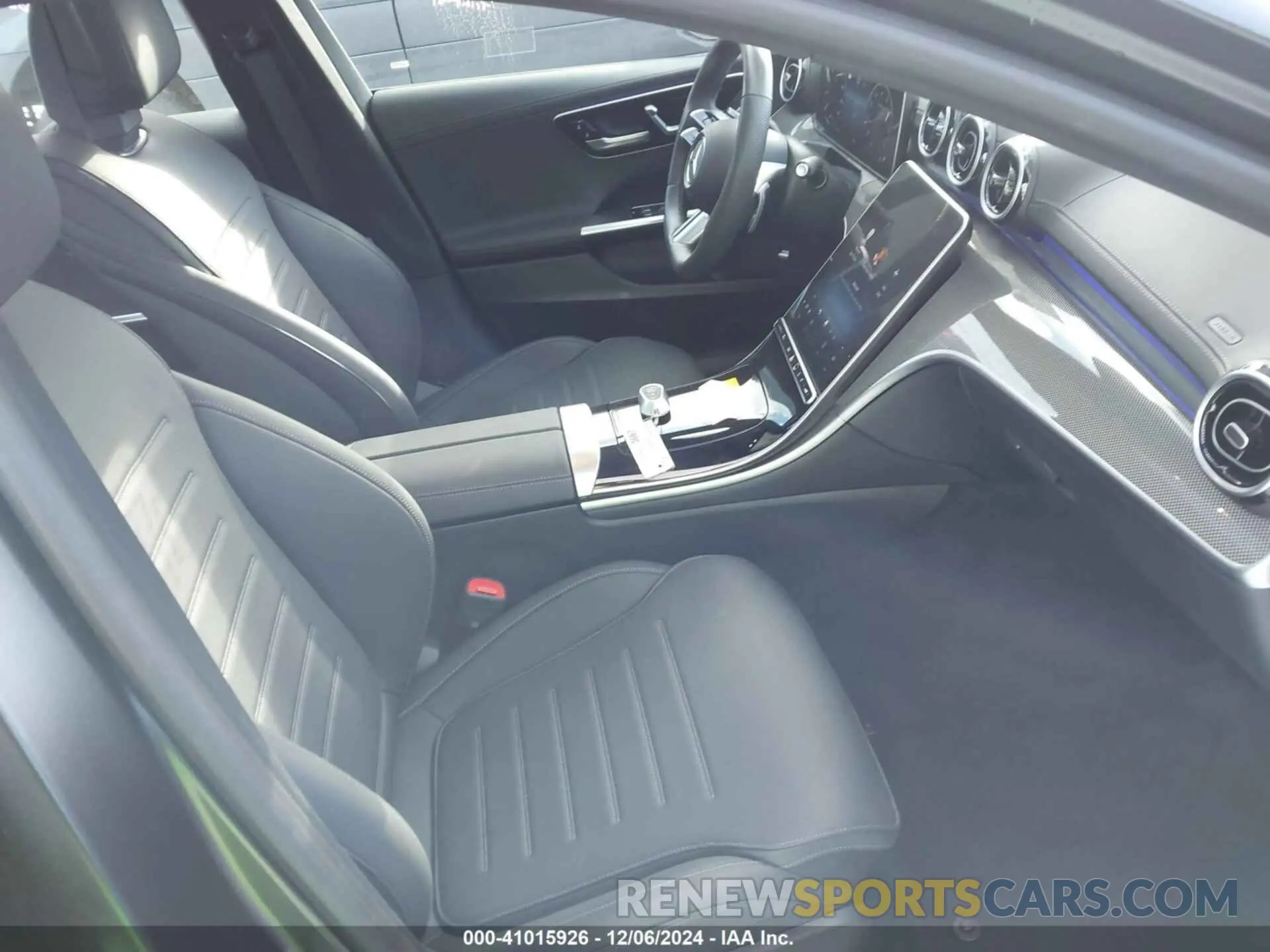5 Photograph of a damaged car W1KAF4HB8RR172839 MERCEDES-BENZ C 300 2024
