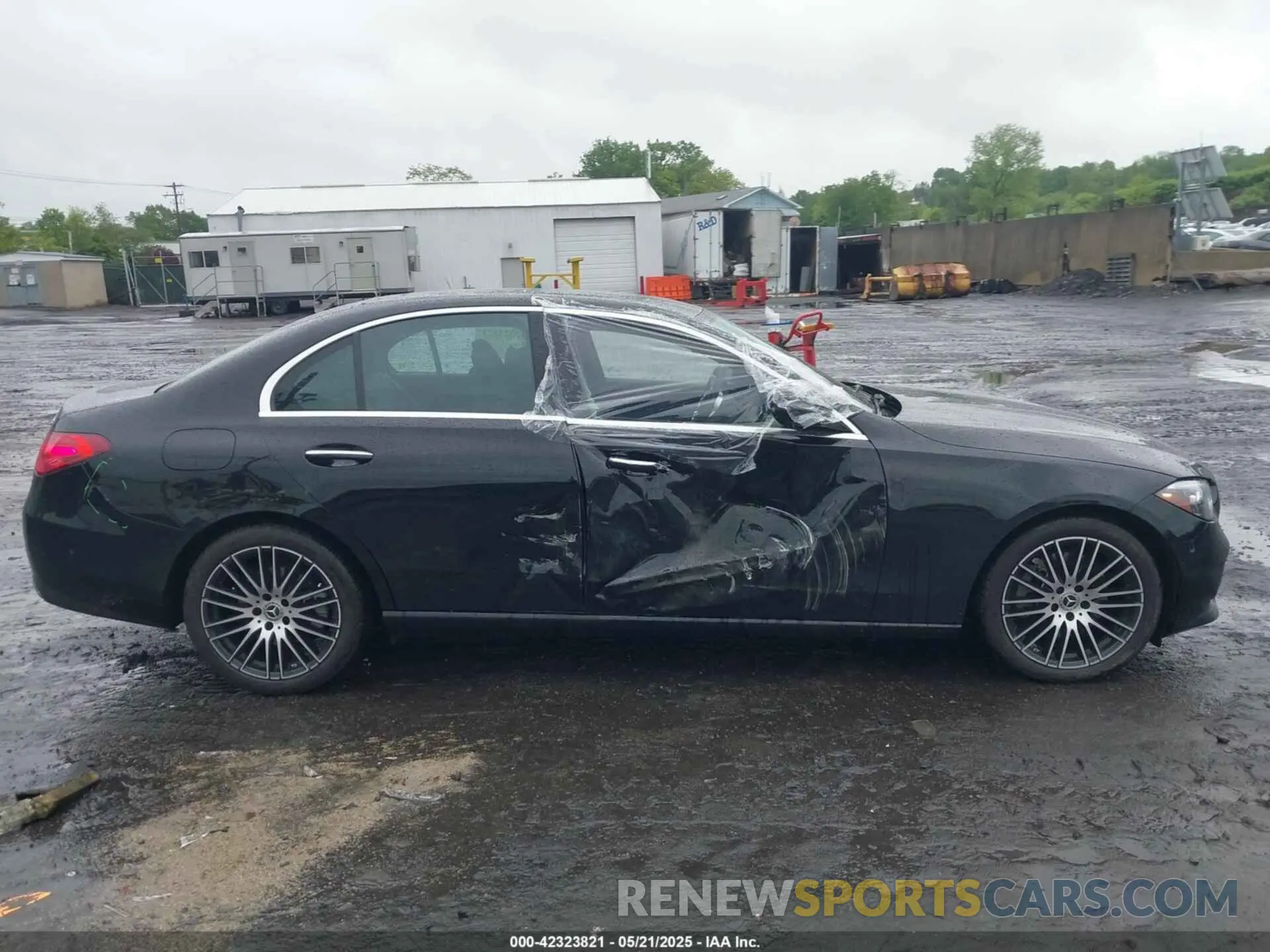 13 Photograph of a damaged car W1KAF4HBXRR224889 MERCEDES-BENZ C 300 2024