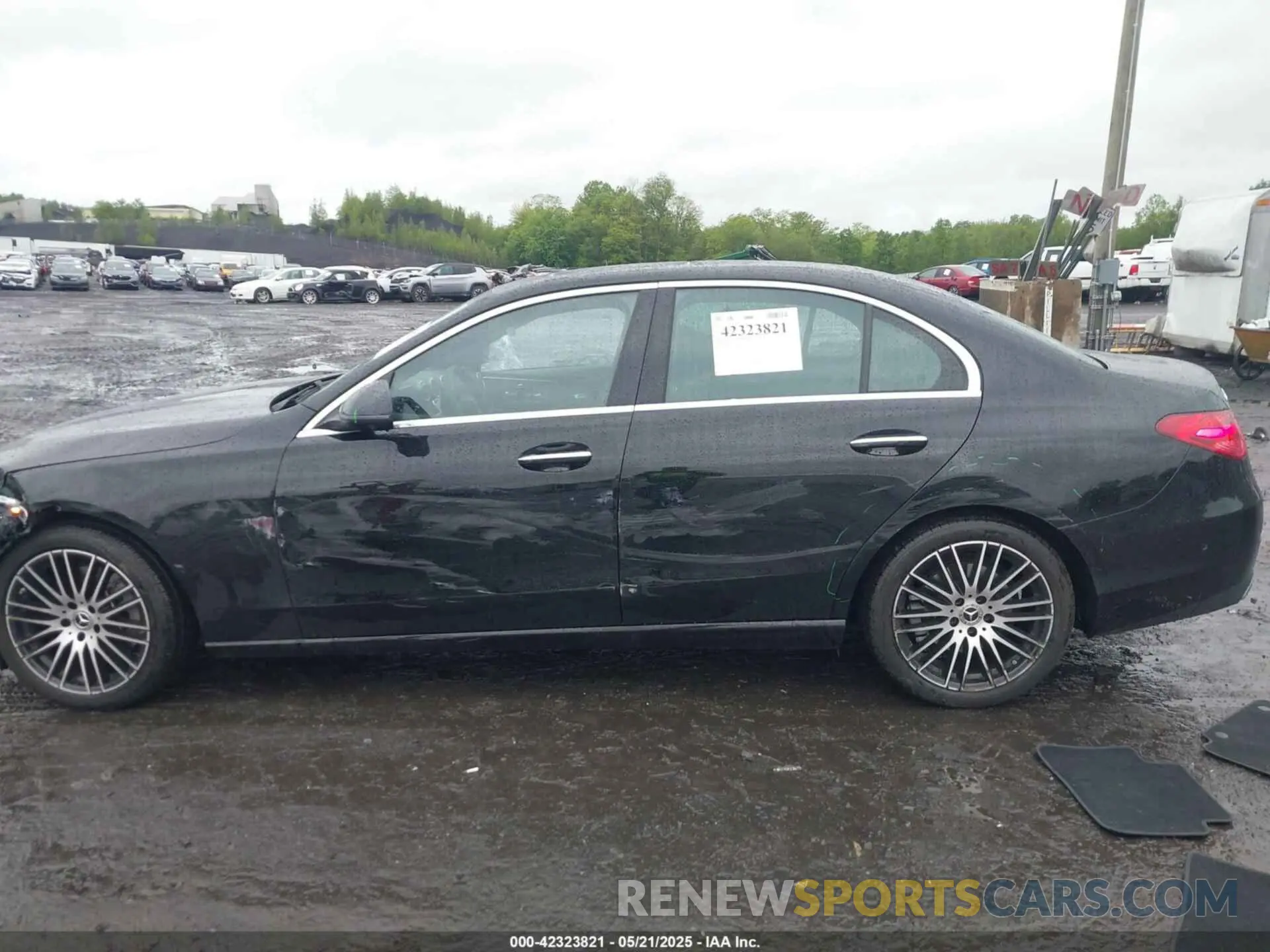 14 Photograph of a damaged car W1KAF4HBXRR224889 MERCEDES-BENZ C 300 2024
