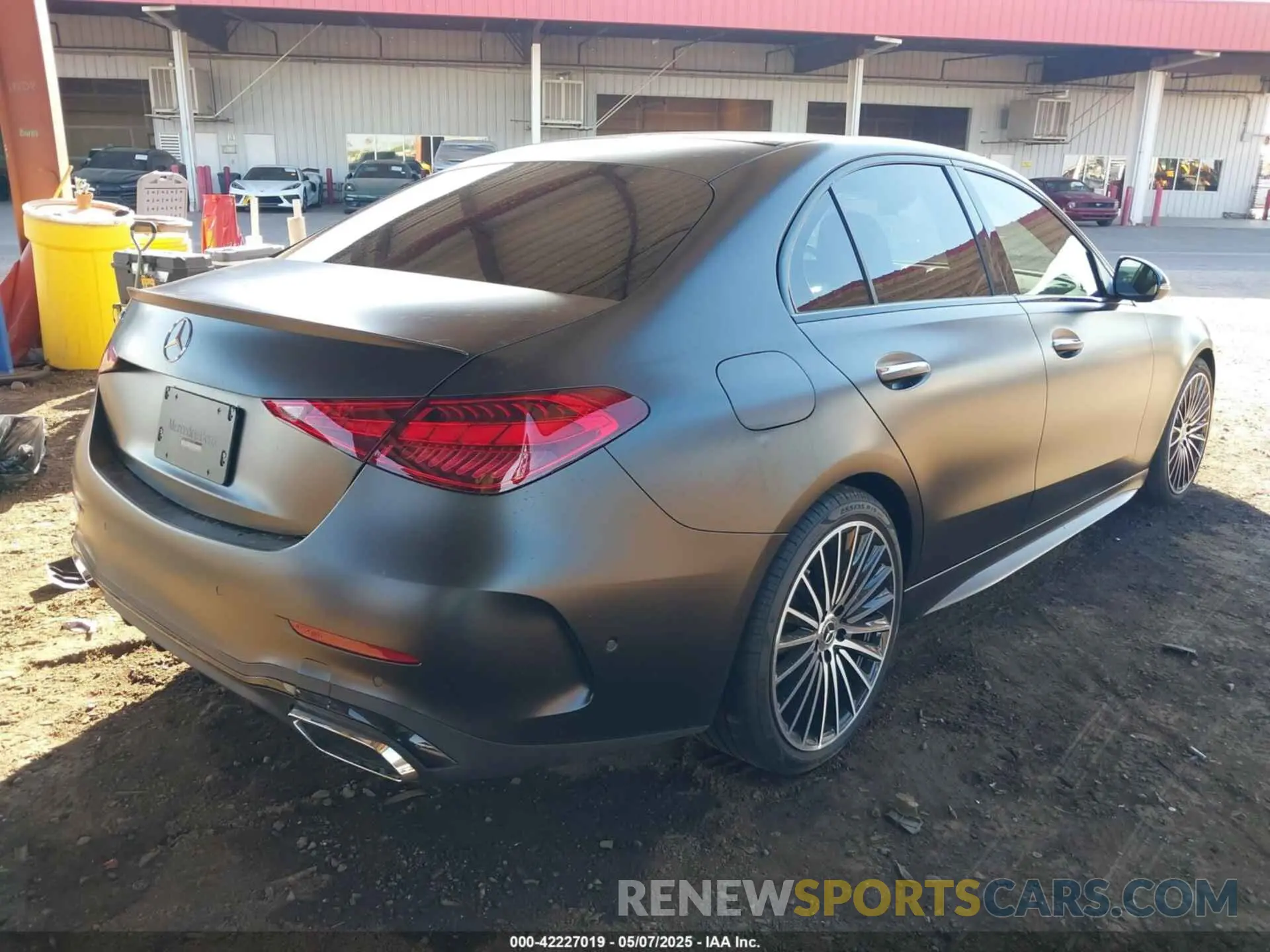 4 Photograph of a damaged car W1KAF4GB2SR252600 MERCEDES-BENZ C 300 2025