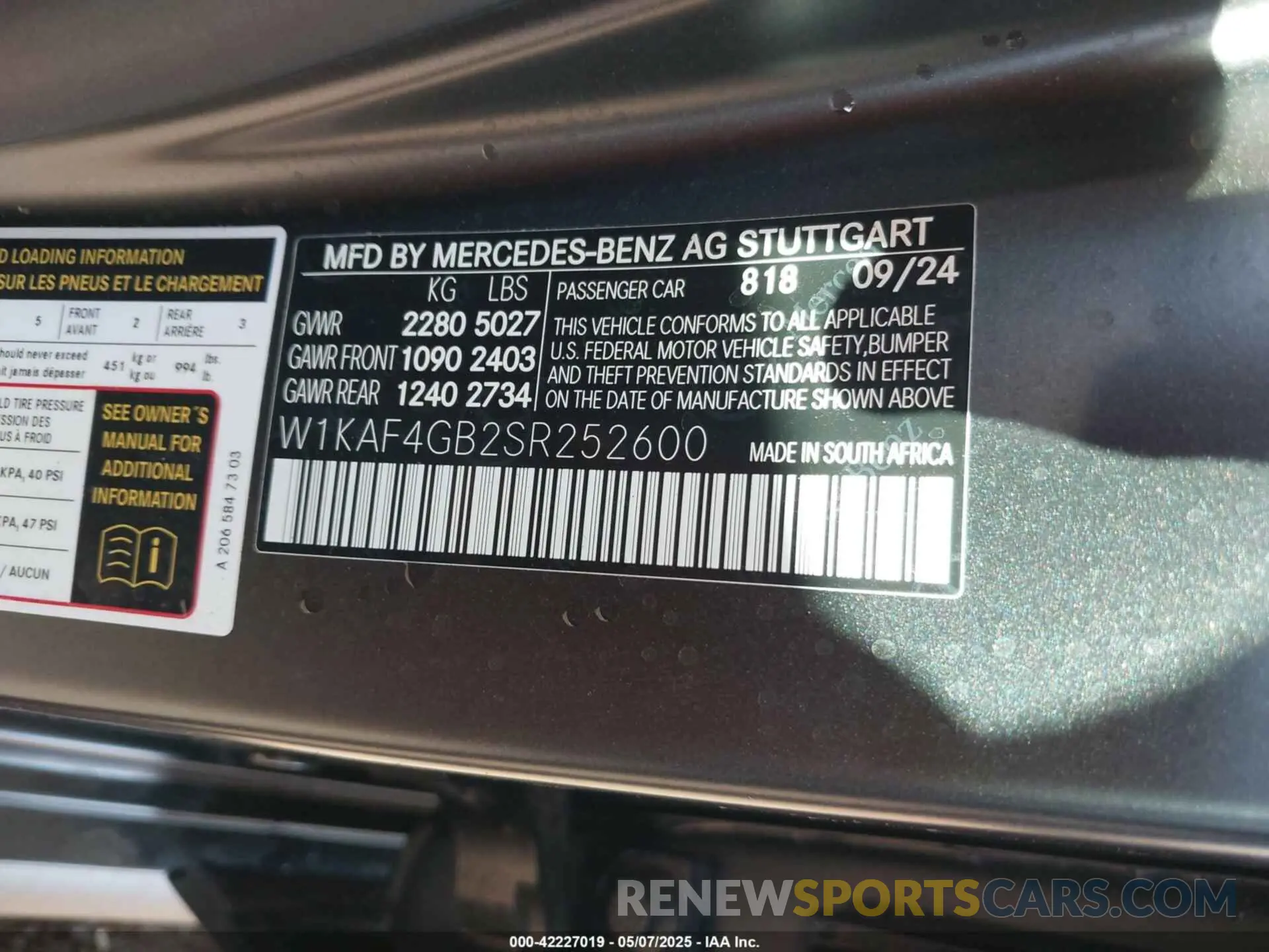 9 Photograph of a damaged car W1KAF4GB2SR252600 MERCEDES-BENZ C 300 2025
