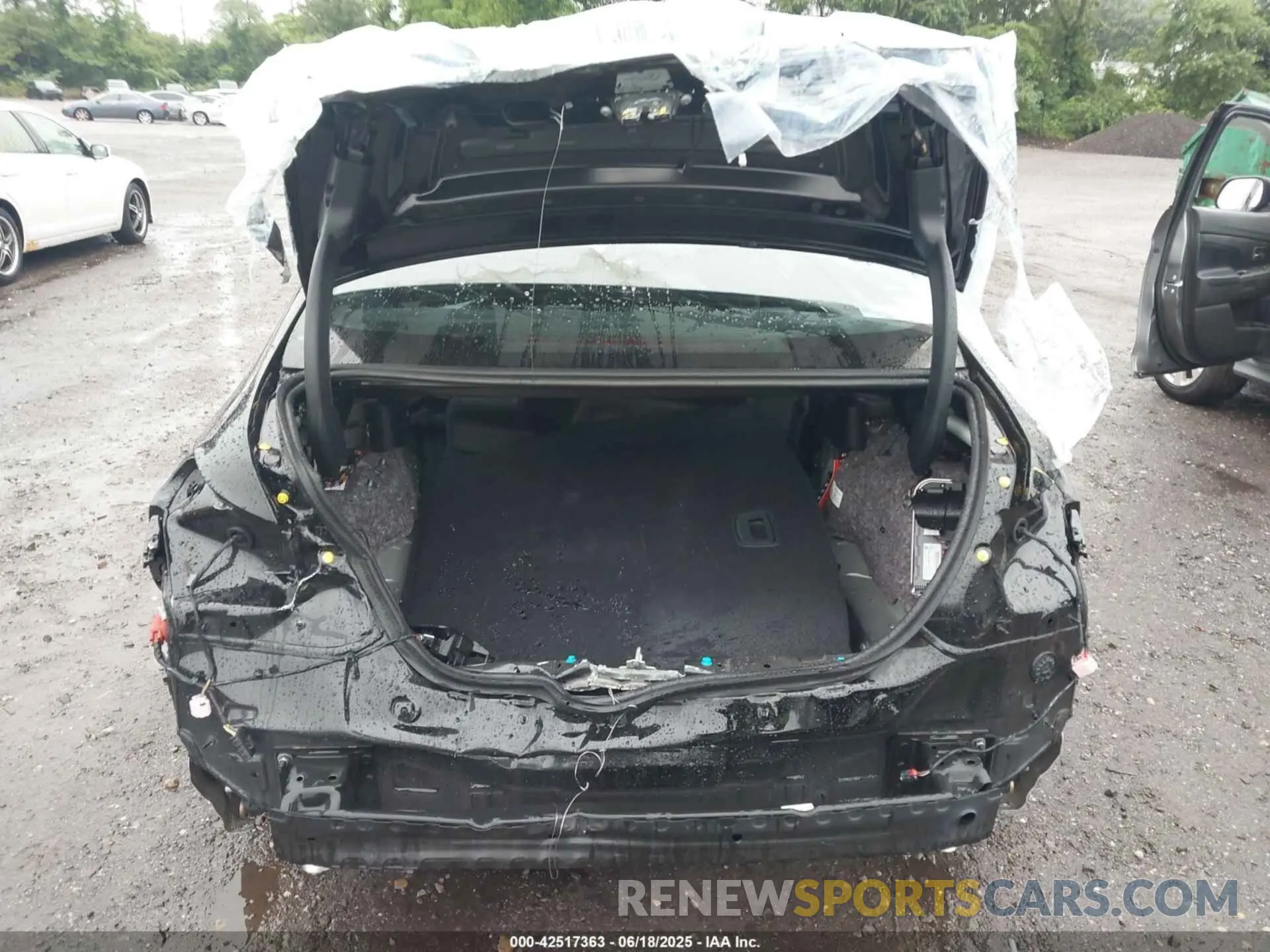 16 Photograph of a damaged car W1KAF4HB4SR244402 MERCEDES-BENZ C 300 2025
