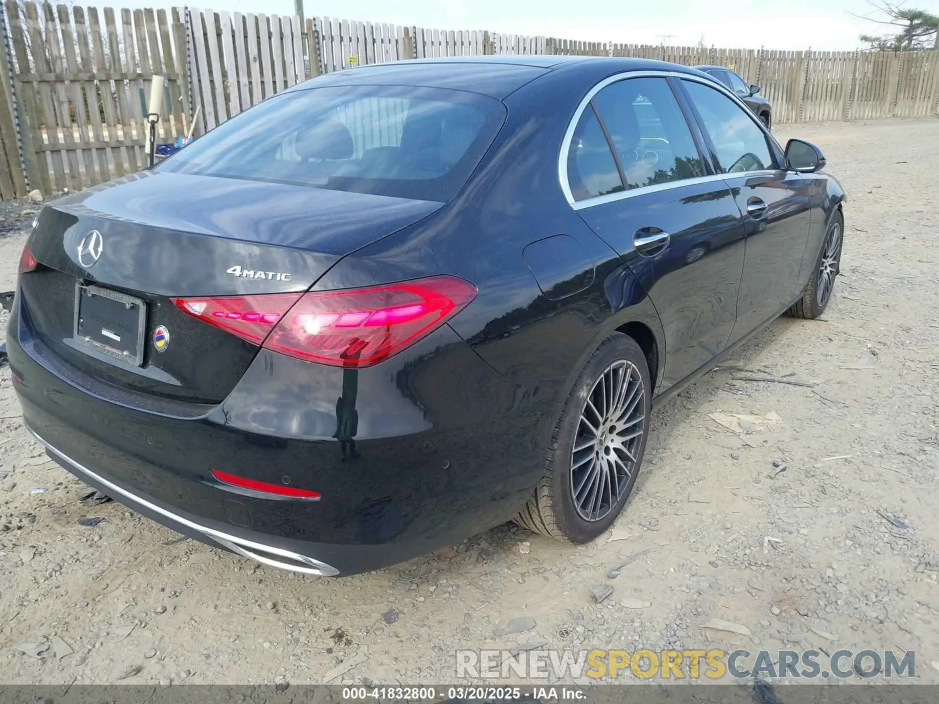 4 Photograph of a damaged car W1KAF4HB7SR253109 MERCEDES-BENZ C 300 2025