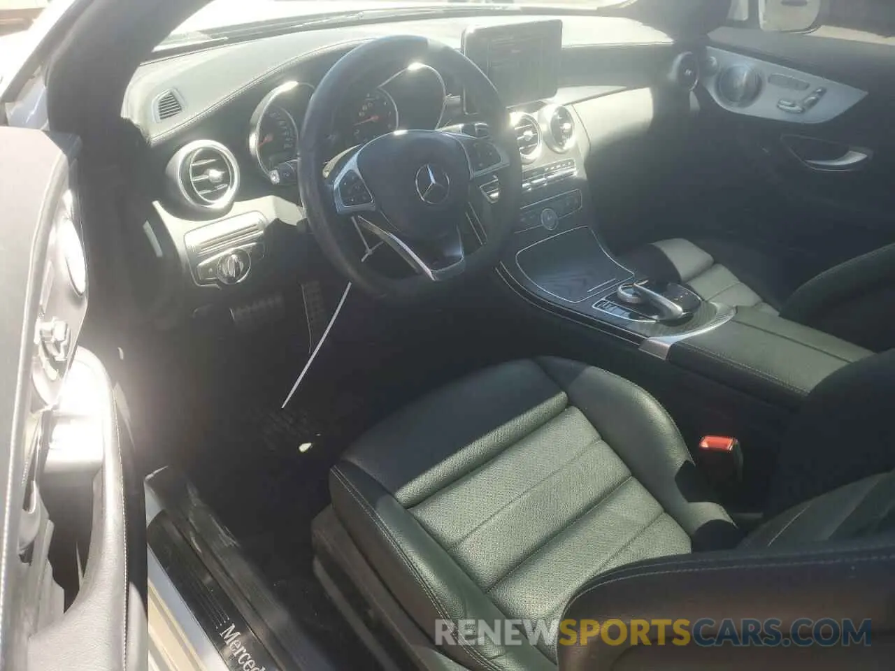 8 Photograph of a damaged car WDDWJ4JB4HF494666 MERCEDES-BENZ C-CLASS 2017