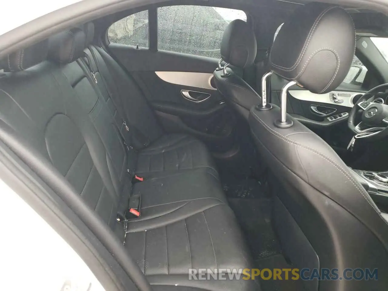 10 Photograph of a damaged car 55SWF4JB4JU273363 MERCEDES-BENZ C-CLASS 2018