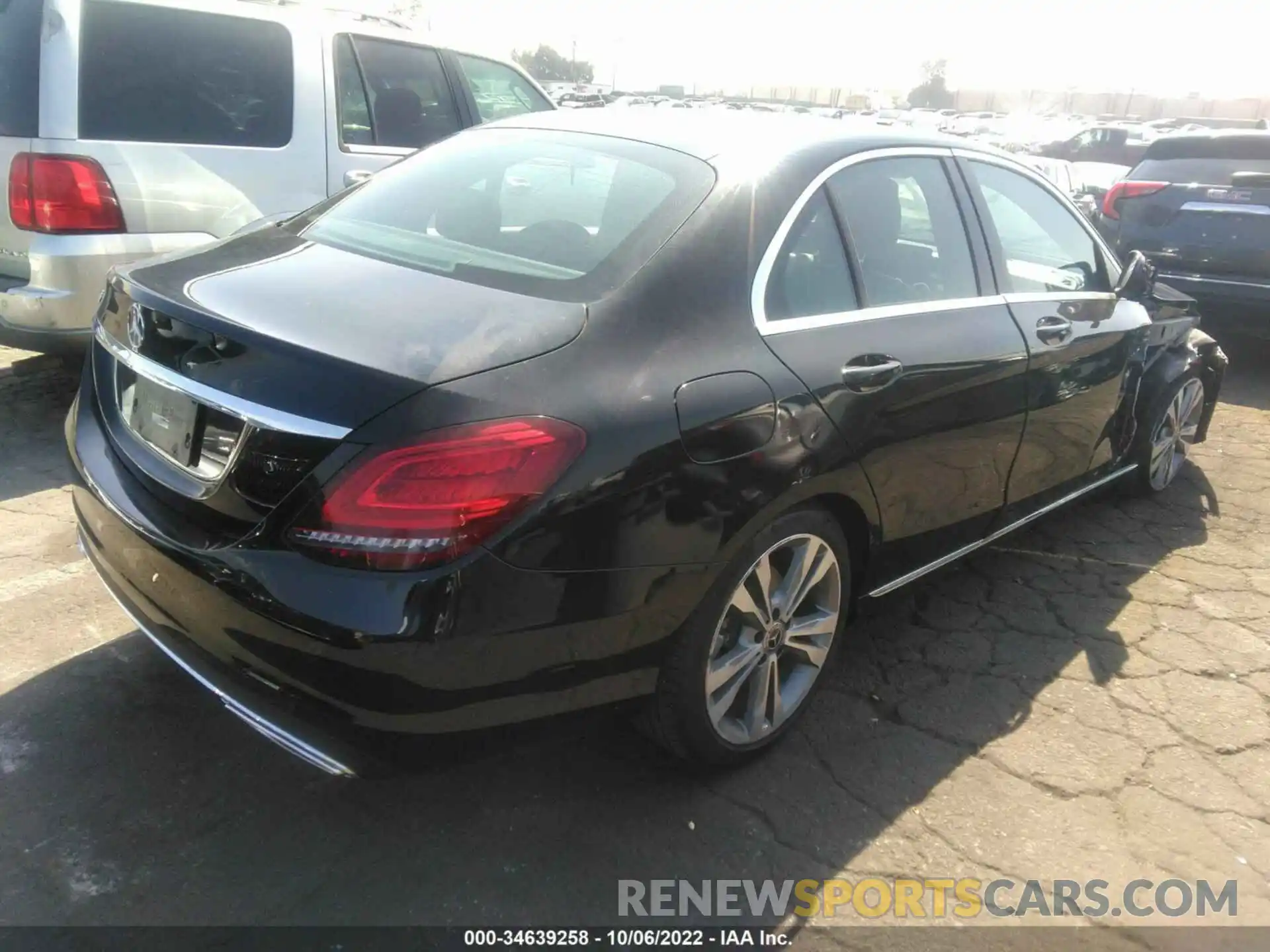 4 Photograph of a damaged car 55SWF8DB0KU299172 MERCEDES-BENZ C-CLASS 2019