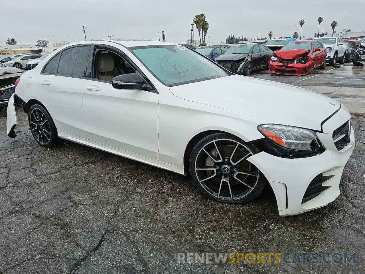 4 Photograph of a damaged car 55SWF8DB1KU292540 MERCEDES-BENZ C-CLASS 2019