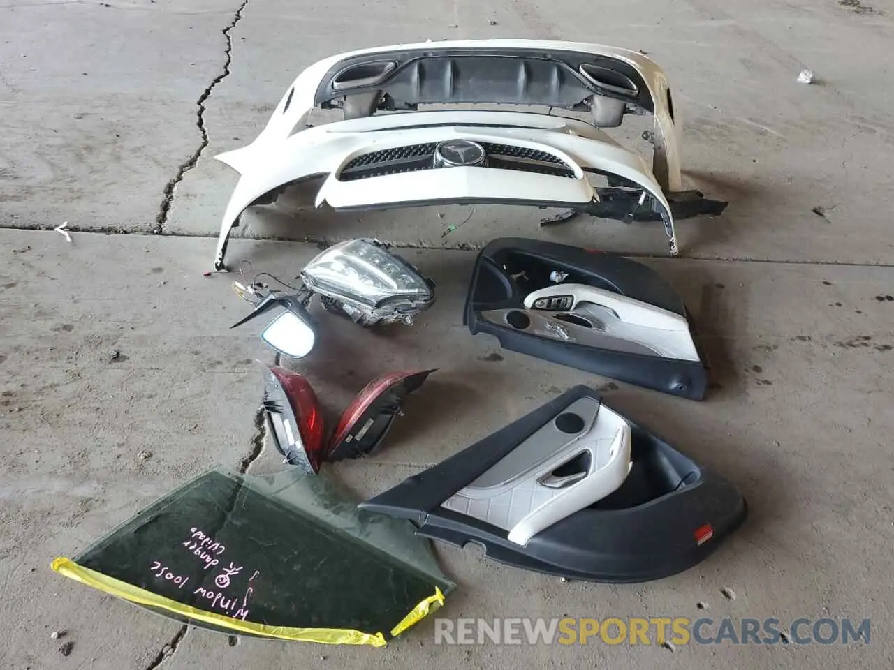 12 Photograph of a damaged car 55SWF8DB2KU292658 MERCEDES-BENZ C-CLASS 2019