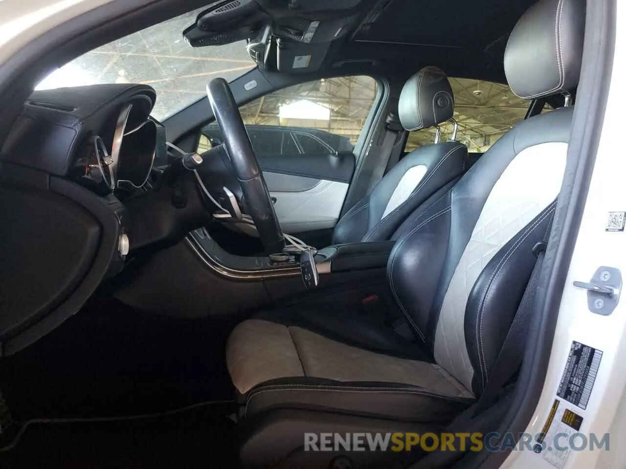 7 Photograph of a damaged car 55SWF8DB2KU292658 MERCEDES-BENZ C-CLASS 2019