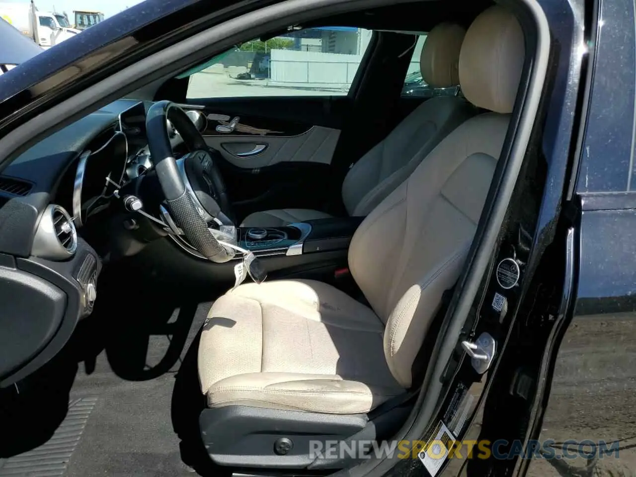 7 Photograph of a damaged car 55SWF8DB2KU296435 MERCEDES-BENZ C-CLASS 2019