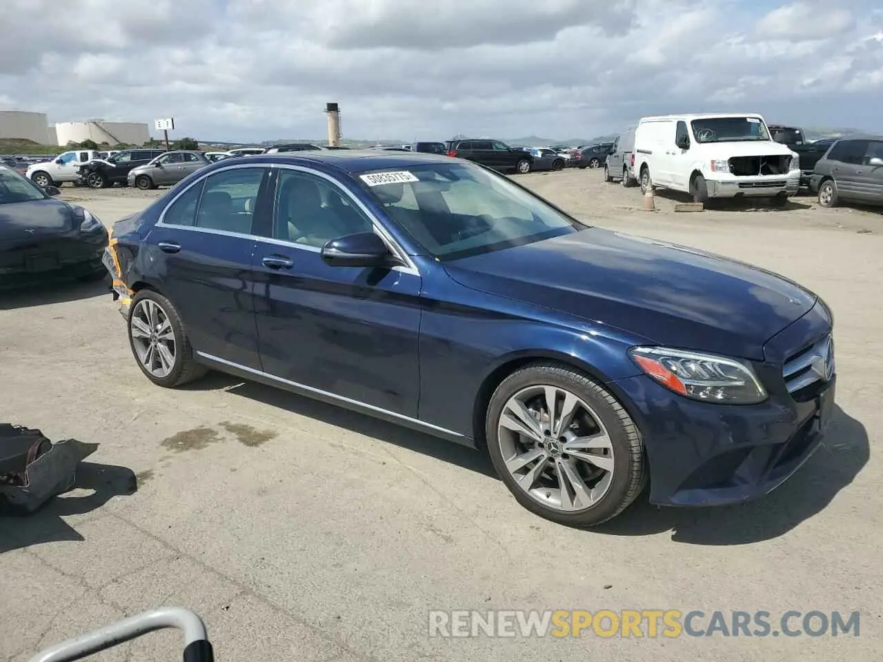 4 Photograph of a damaged car 55SWF8DB2KU297892 MERCEDES-BENZ C-CLASS 2019