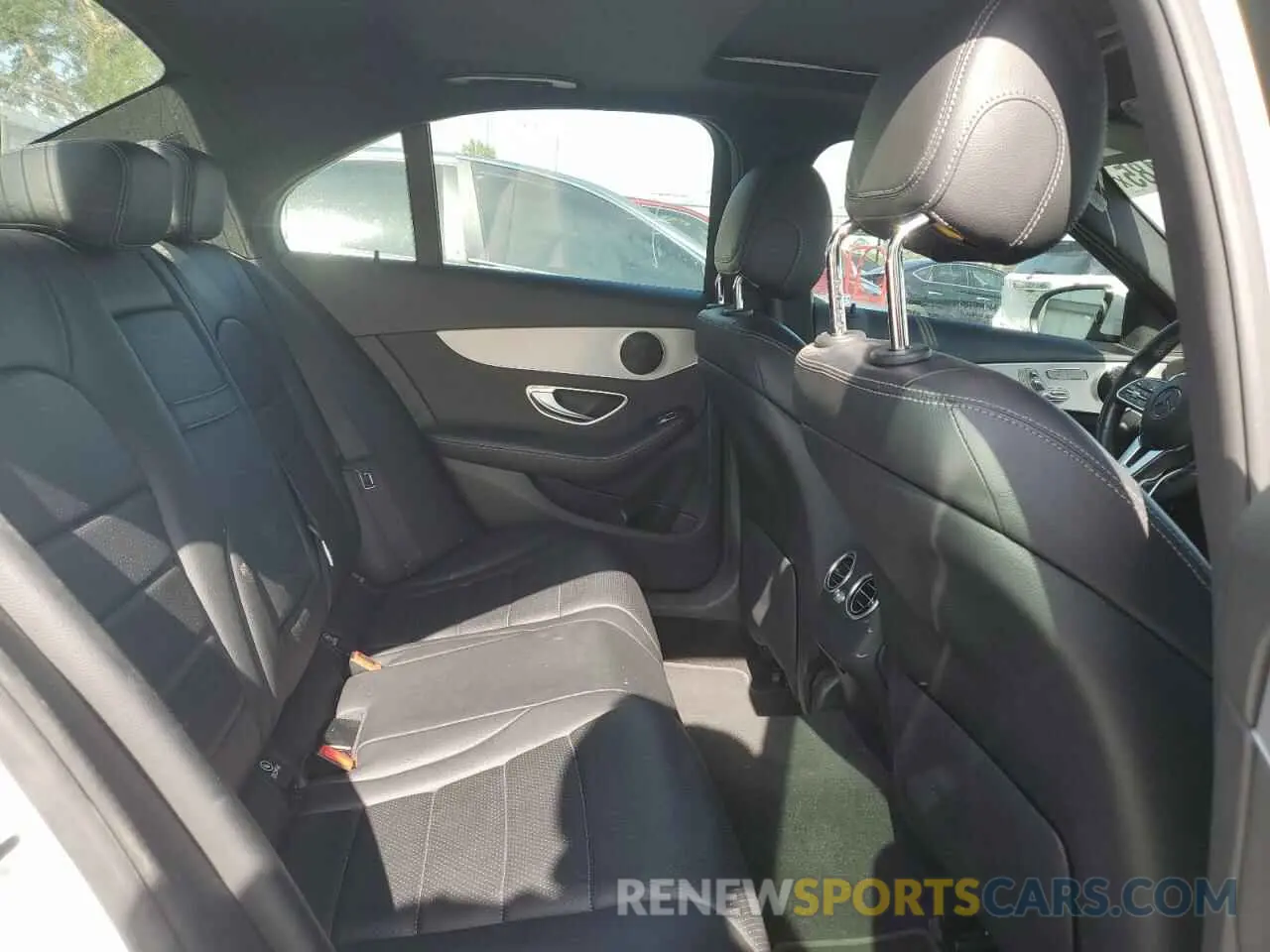 10 Photograph of a damaged car 55SWF8DB2KU304145 MERCEDES-BENZ C-CLASS 2019