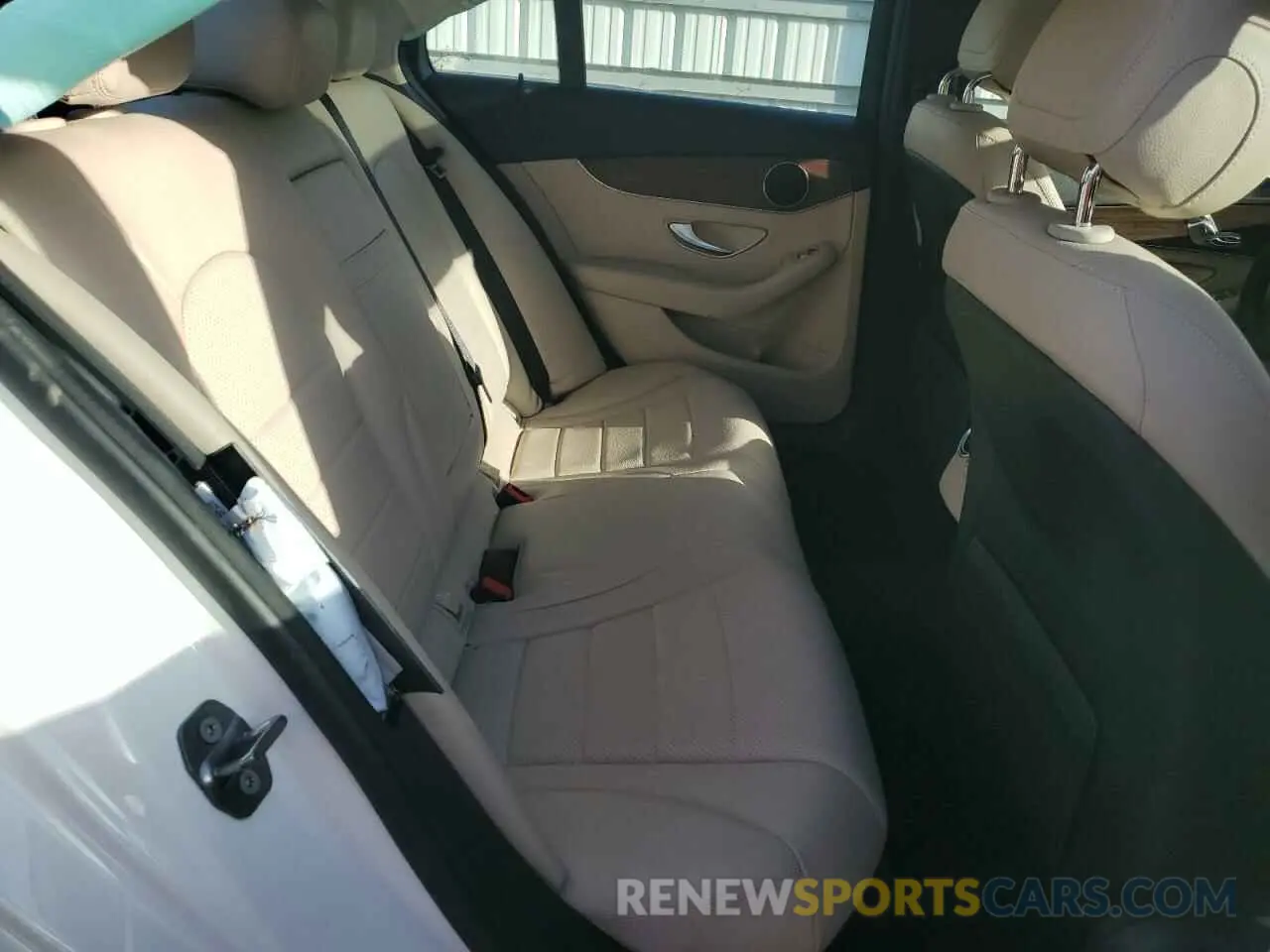 10 Photograph of a damaged car 55SWF8DB2KU307367 MERCEDES-BENZ C-CLASS 2019