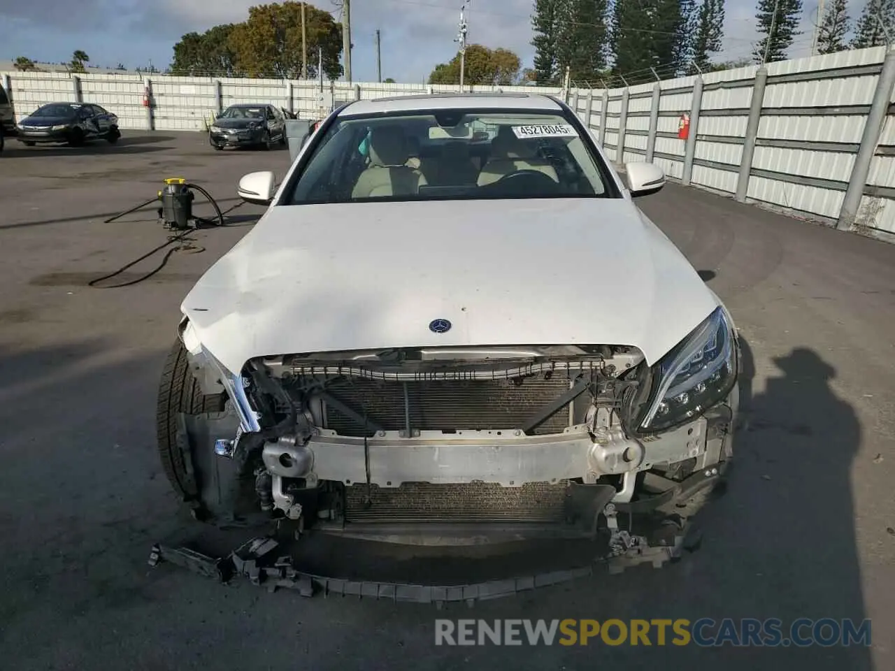 5 Photograph of a damaged car 55SWF8DB2KU307367 MERCEDES-BENZ C-CLASS 2019