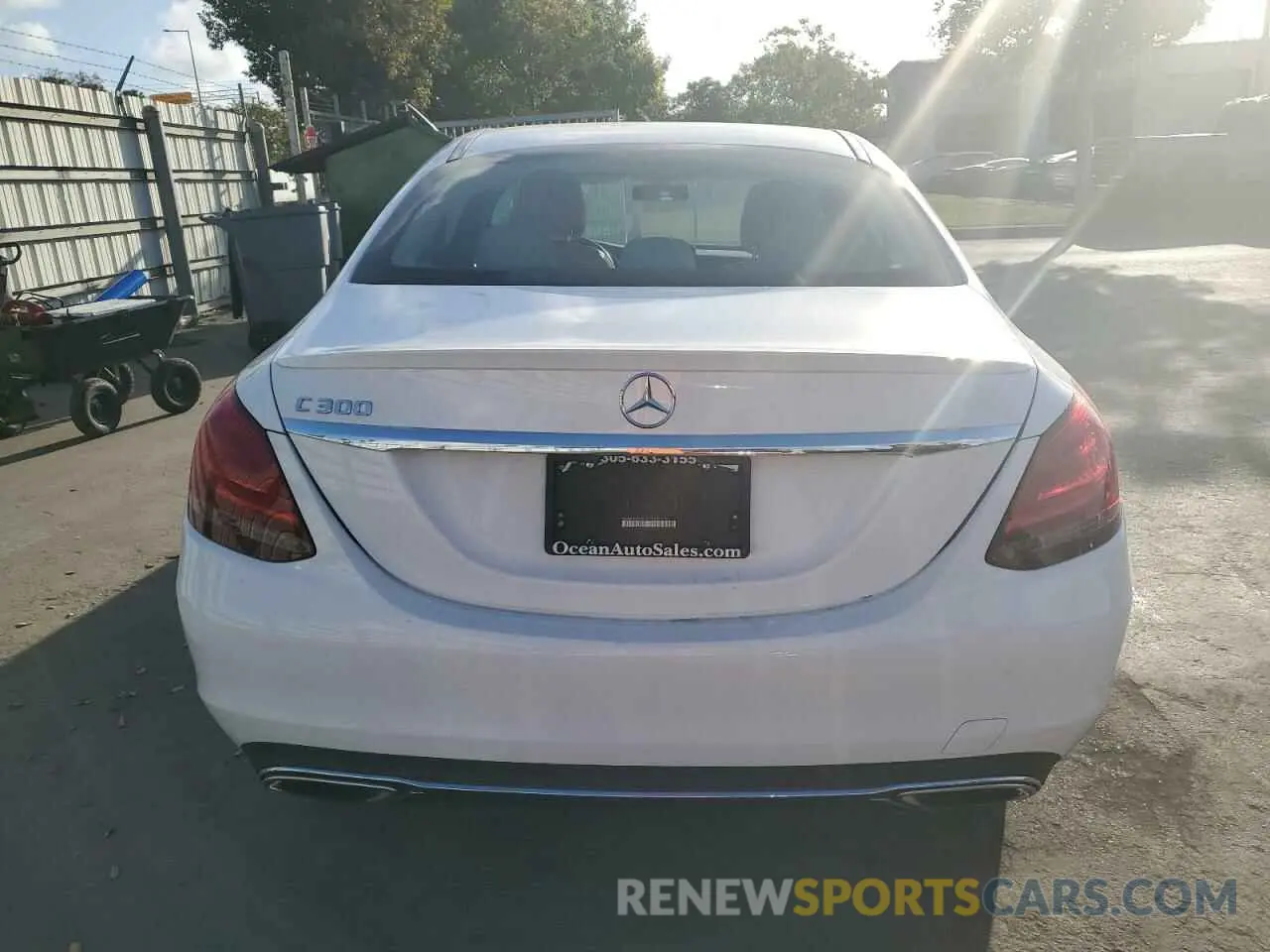 6 Photograph of a damaged car 55SWF8DB2KU307367 MERCEDES-BENZ C-CLASS 2019