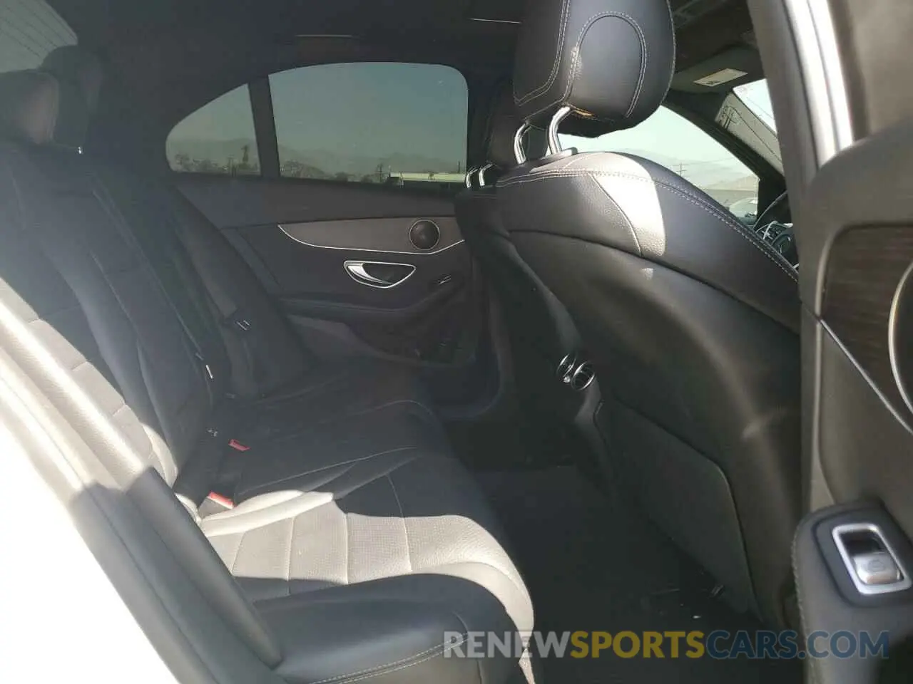 10 Photograph of a damaged car 55SWF8DB3KU314392 MERCEDES-BENZ C-CLASS 2019