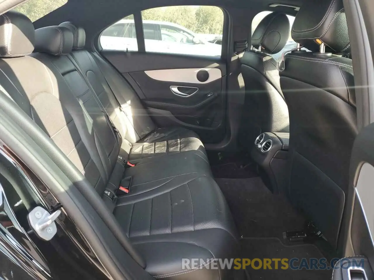 10 Photograph of a damaged car 55SWF8DB4KU288627 MERCEDES-BENZ C-CLASS 2019