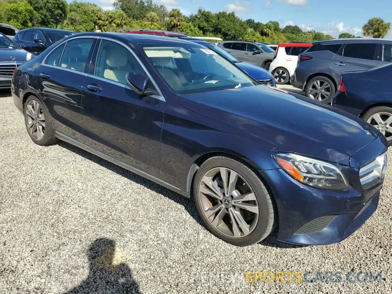 4 Photograph of a damaged car 55SWF8DB4KU300999 MERCEDES-BENZ C-CLASS 2019