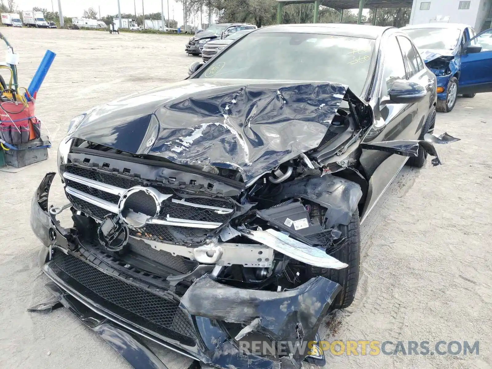 2 Photograph of a damaged car 55SWF8DB4KU303501 MERCEDES-BENZ C CLASS 2019