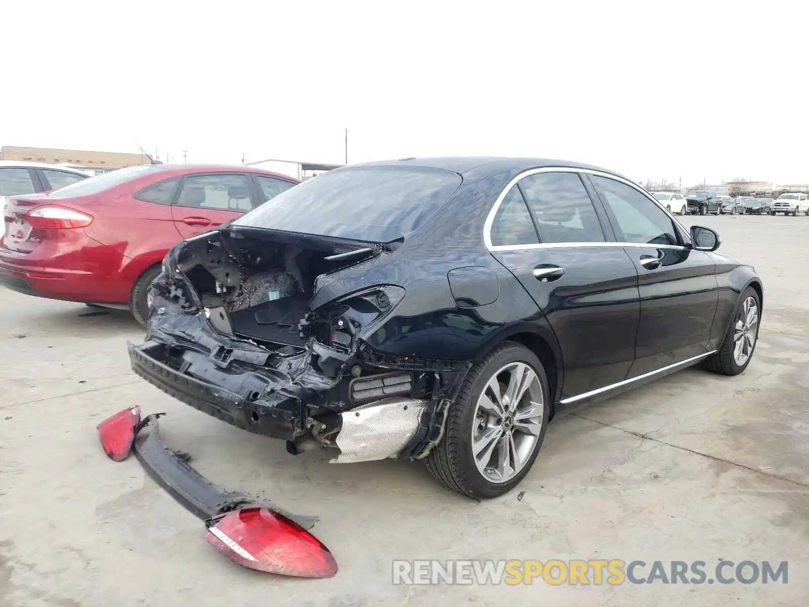 4 Photograph of a damaged car 55SWF8DB4KU314188 MERCEDES-BENZ C CLASS 2019