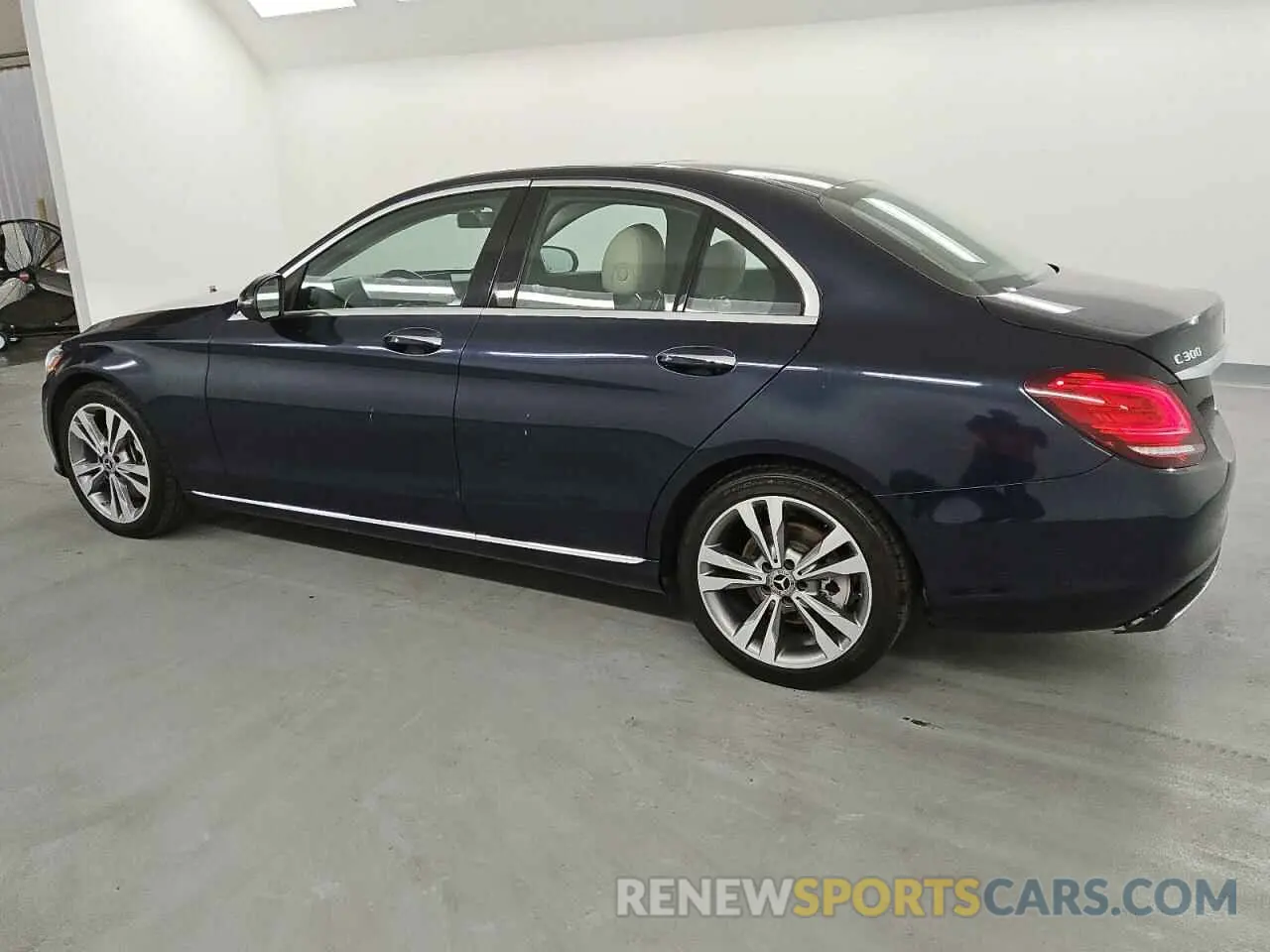 2 Photograph of a damaged car 55SWF8DB5KU297563 MERCEDES-BENZ C-CLASS 2019