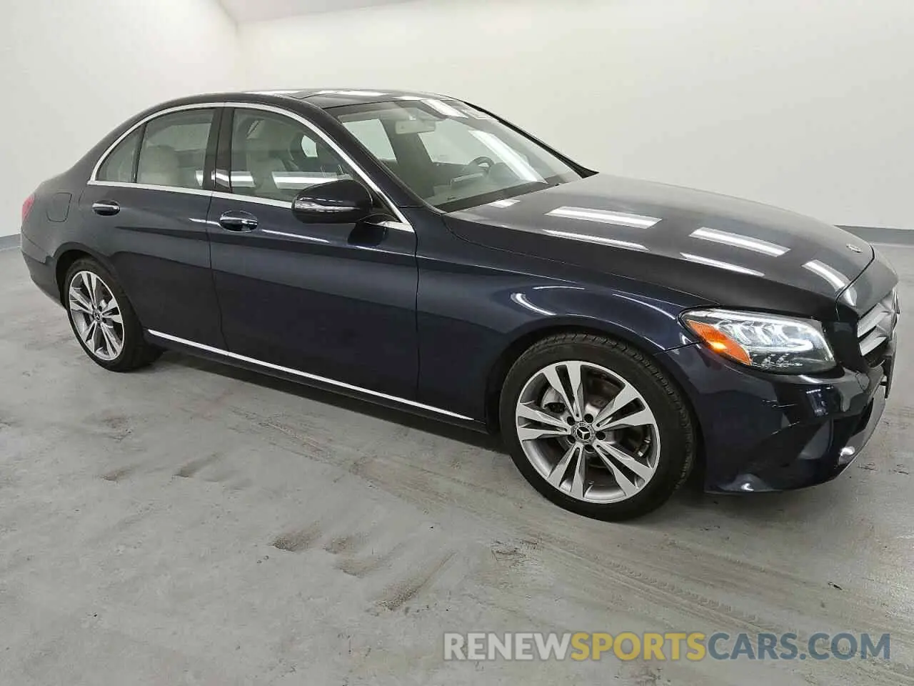 4 Photograph of a damaged car 55SWF8DB5KU297563 MERCEDES-BENZ C-CLASS 2019
