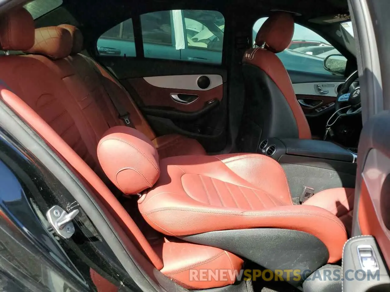 10 Photograph of a damaged car 55SWF8DB5KU320176 MERCEDES-BENZ C-CLASS 2019