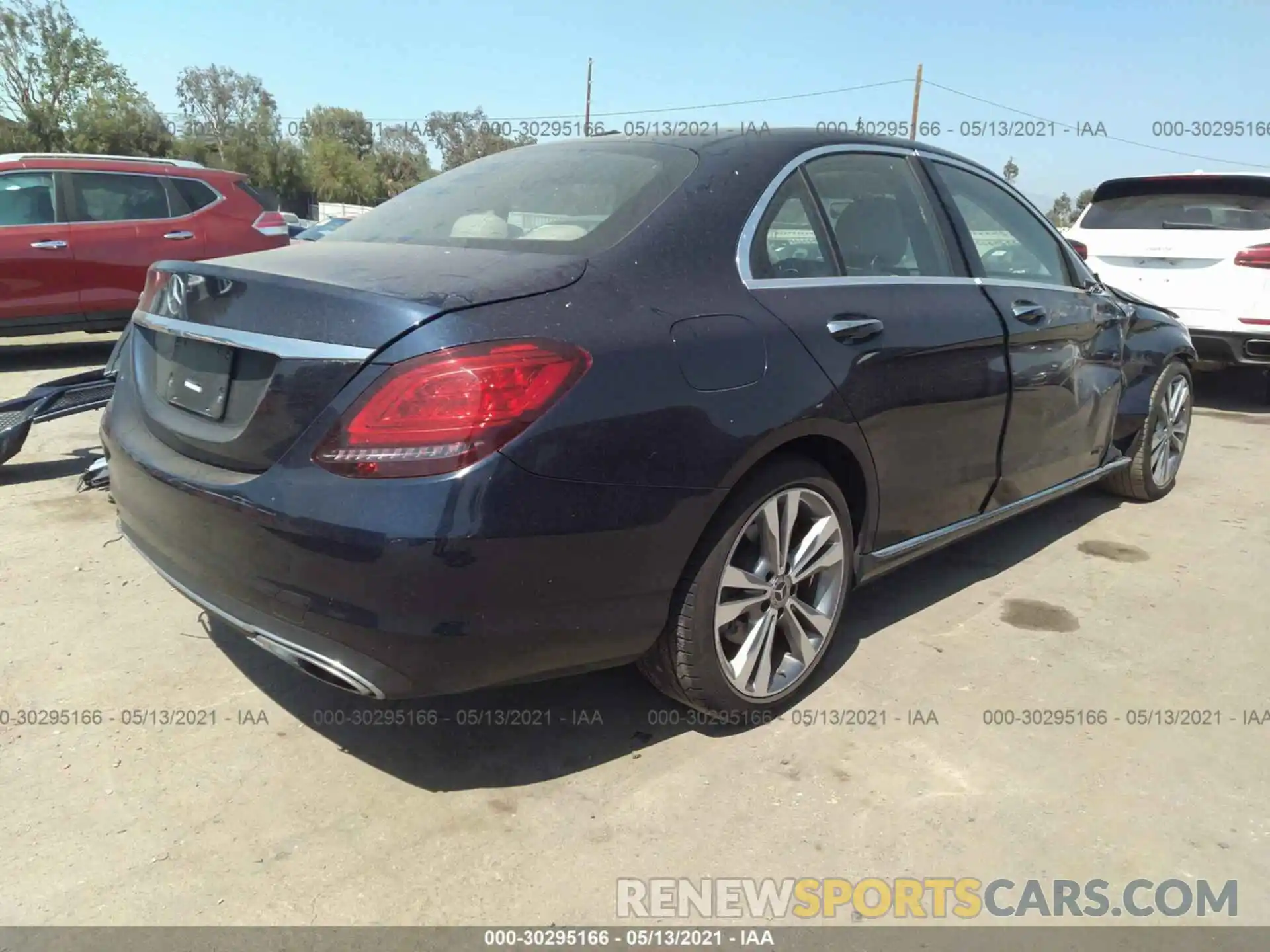 4 Photograph of a damaged car 55SWF8DB6KU297104 MERCEDES-BENZ C-CLASS 2019