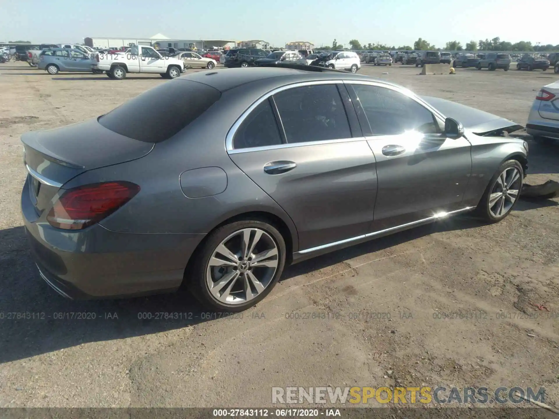 4 Photograph of a damaged car 55SWF8DB6KU301748 MERCEDES-BENZ C-CLASS 2019