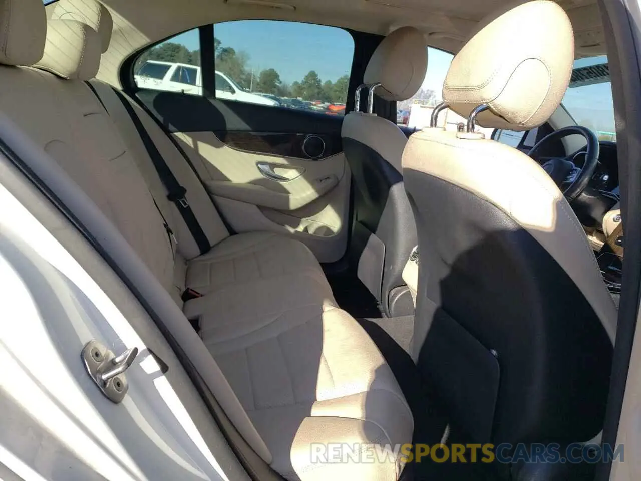 10 Photograph of a damaged car 55SWF8DB6KU311650 MERCEDES-BENZ C-CLASS 2019