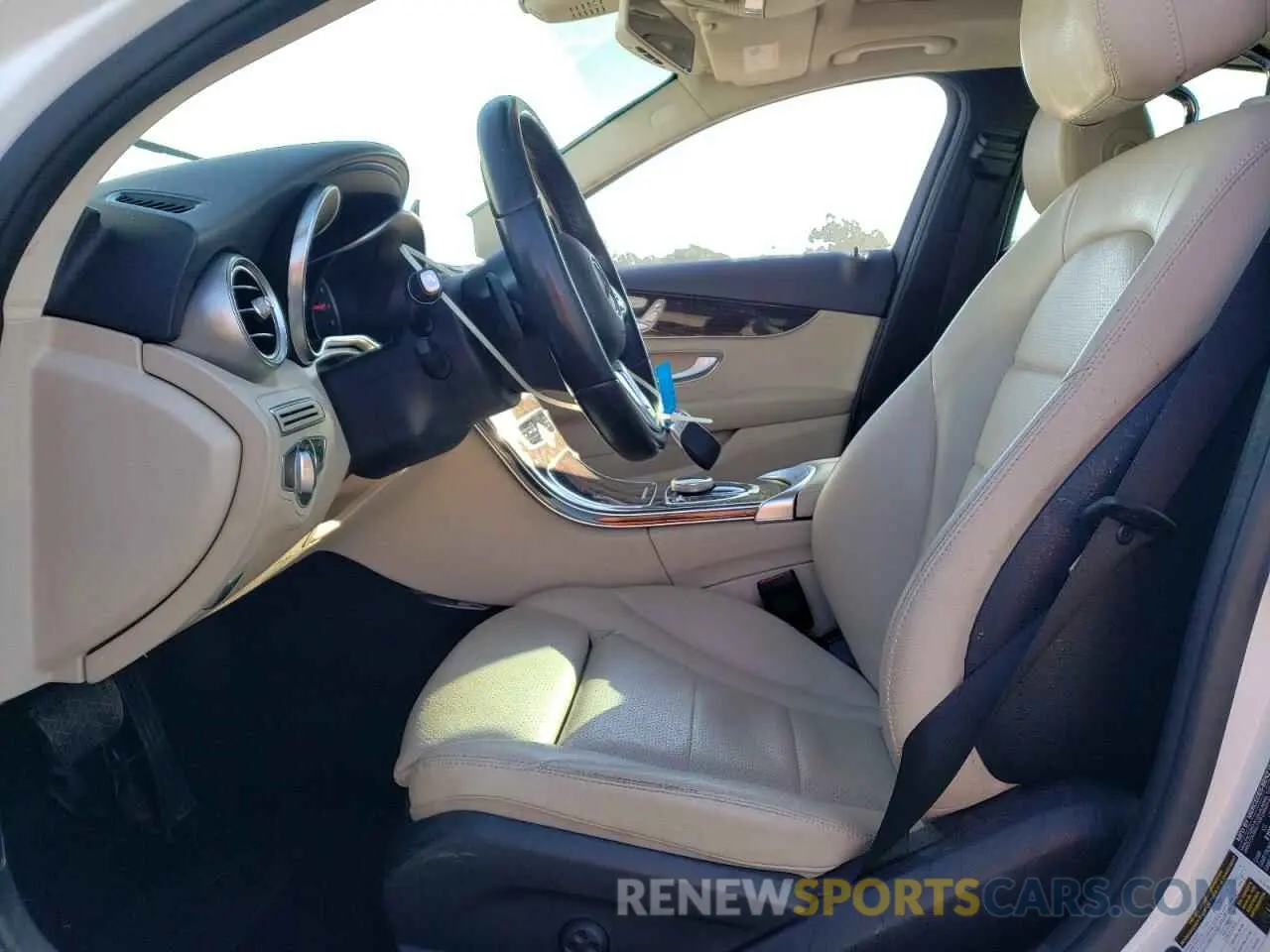 7 Photograph of a damaged car 55SWF8DB6KU311650 MERCEDES-BENZ C-CLASS 2019