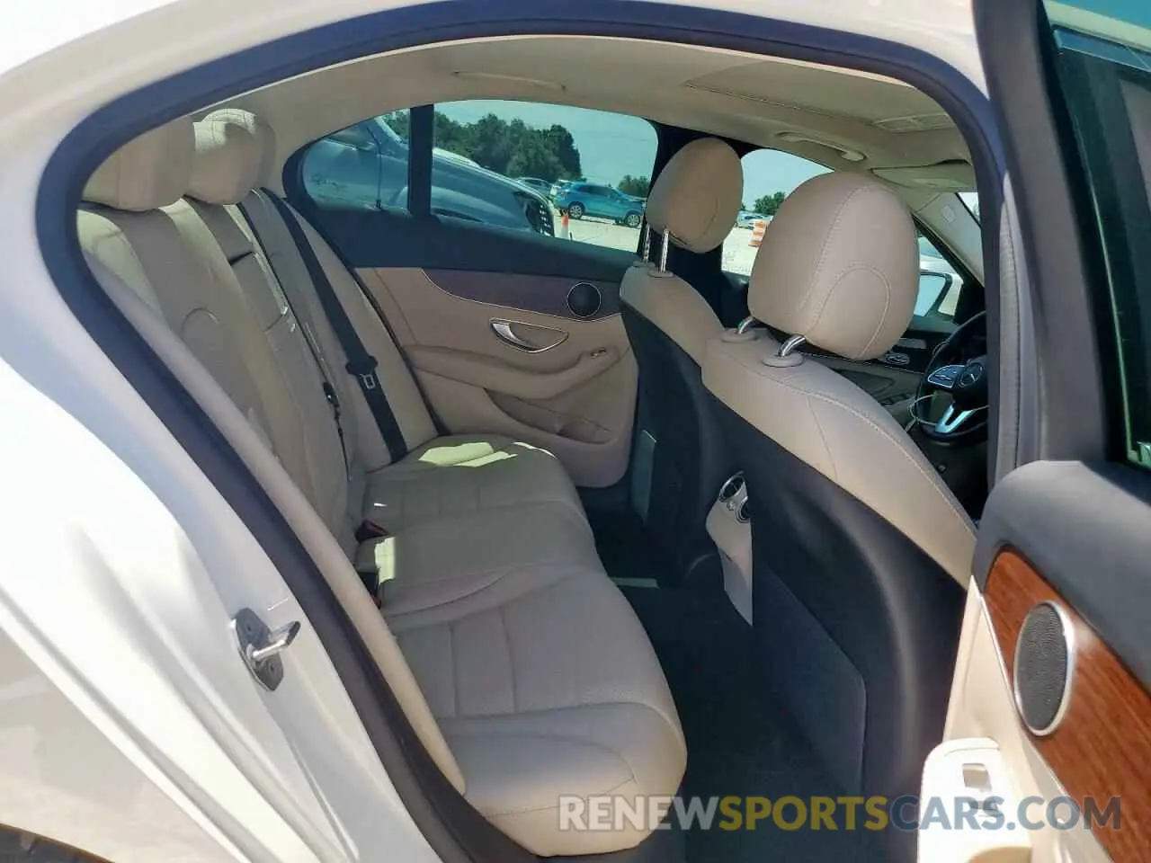 10 Photograph of a damaged car 55SWF8DB7KU283213 MERCEDES-BENZ C-CLASS 2019
