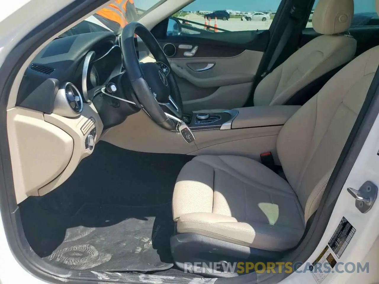 7 Photograph of a damaged car 55SWF8DB7KU283213 MERCEDES-BENZ C-CLASS 2019
