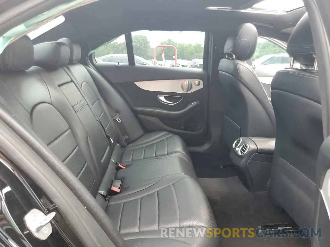 10 Photograph of a damaged car 55SWF8DB7KU295586 MERCEDES-BENZ C-CLASS 2019