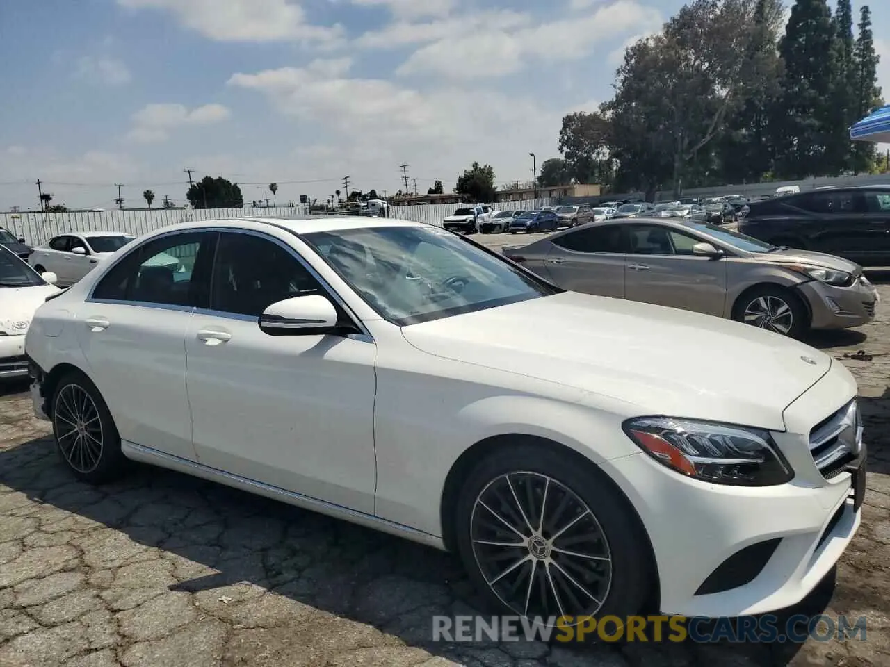 4 Photograph of a damaged car 55SWF8DB7KU298133 MERCEDES-BENZ C-CLASS 2019