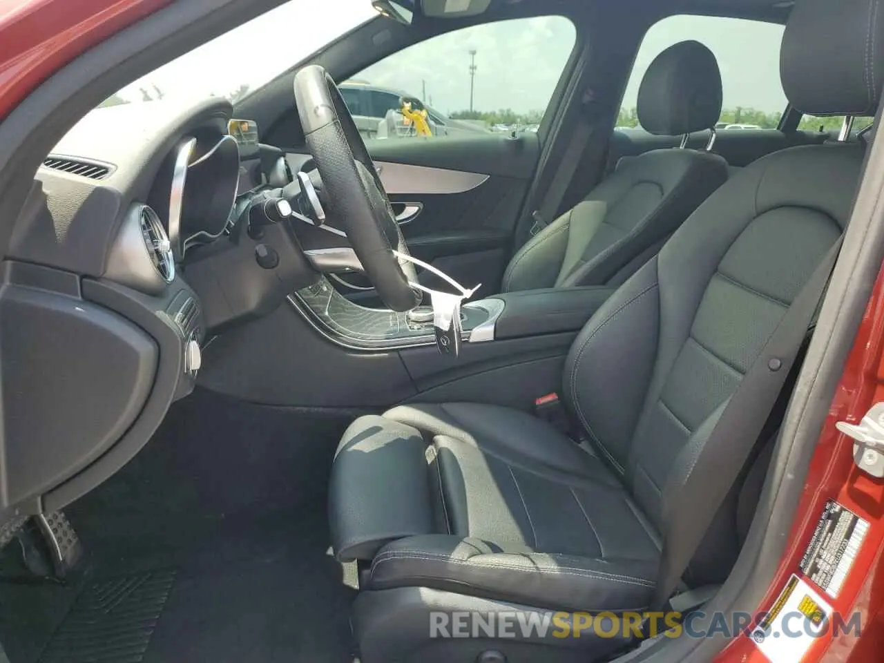 7 Photograph of a damaged car 55SWF8DB7KU317733 MERCEDES-BENZ C-CLASS 2019