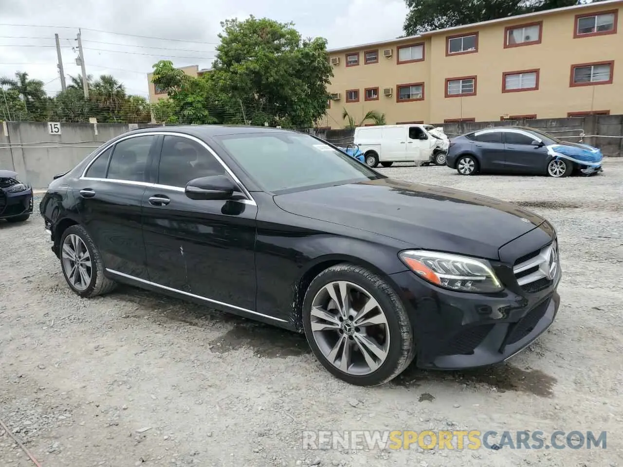 4 Photograph of a damaged car 55SWF8DB8KU289988 MERCEDES-BENZ C-CLASS 2019