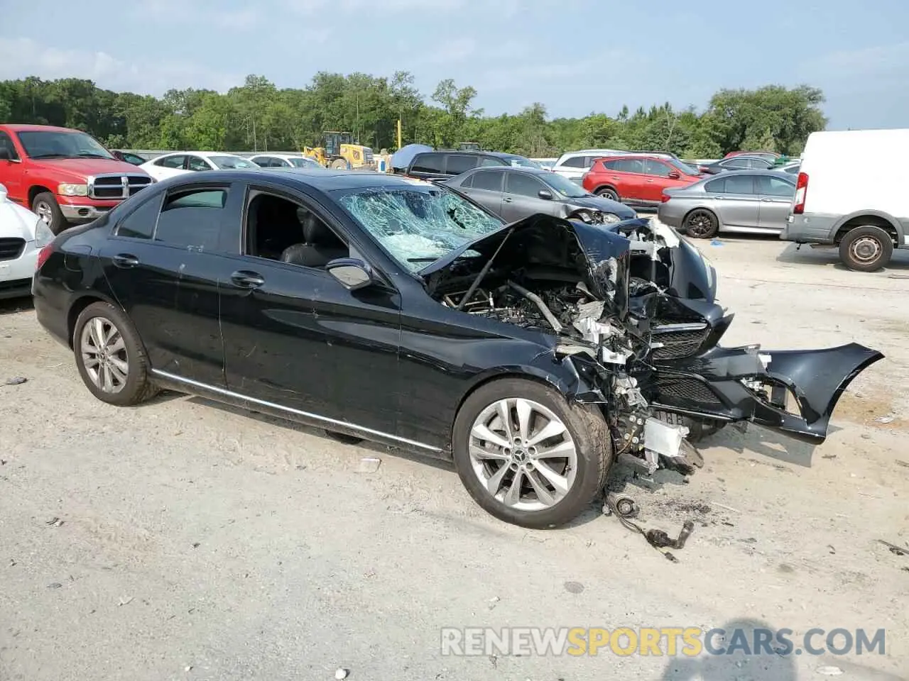 4 Photograph of a damaged car 55SWF8DB8KU294625 MERCEDES-BENZ C-CLASS 2019