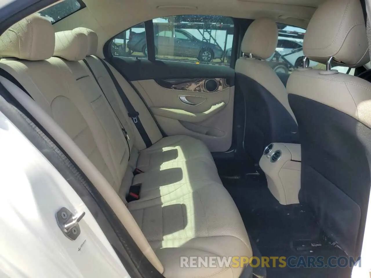 10 Photograph of a damaged car 55SWF8DB8KU298433 MERCEDES-BENZ C-CLASS 2019