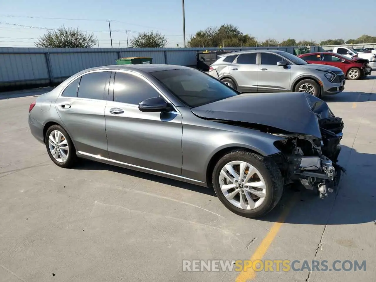 4 Photograph of a damaged car 55SWF8DB9KU297470 MERCEDES-BENZ C-CLASS 2019
