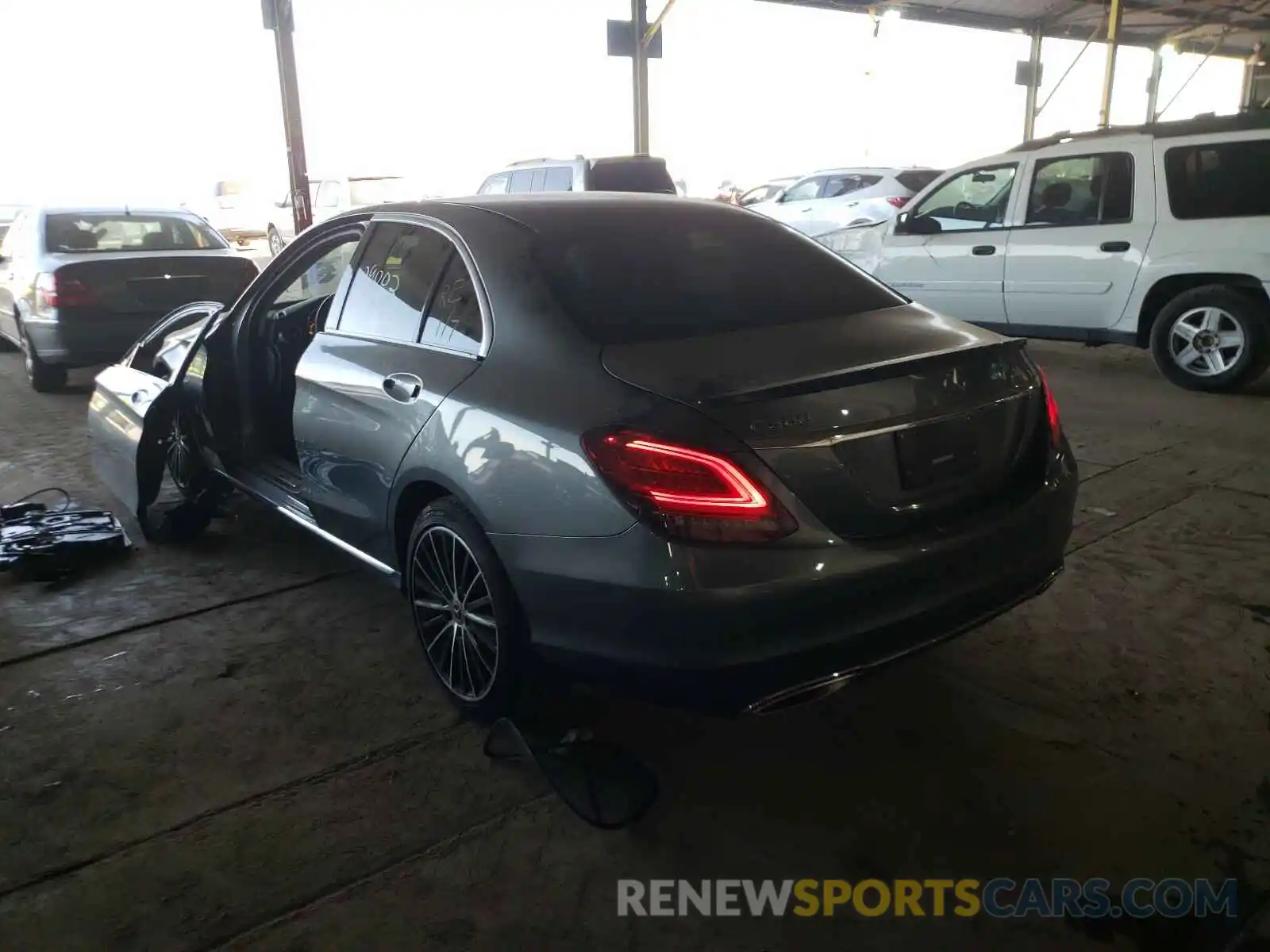 3 Photograph of a damaged car 55SWF8DB9KU298120 MERCEDES-BENZ C CLASS 2019