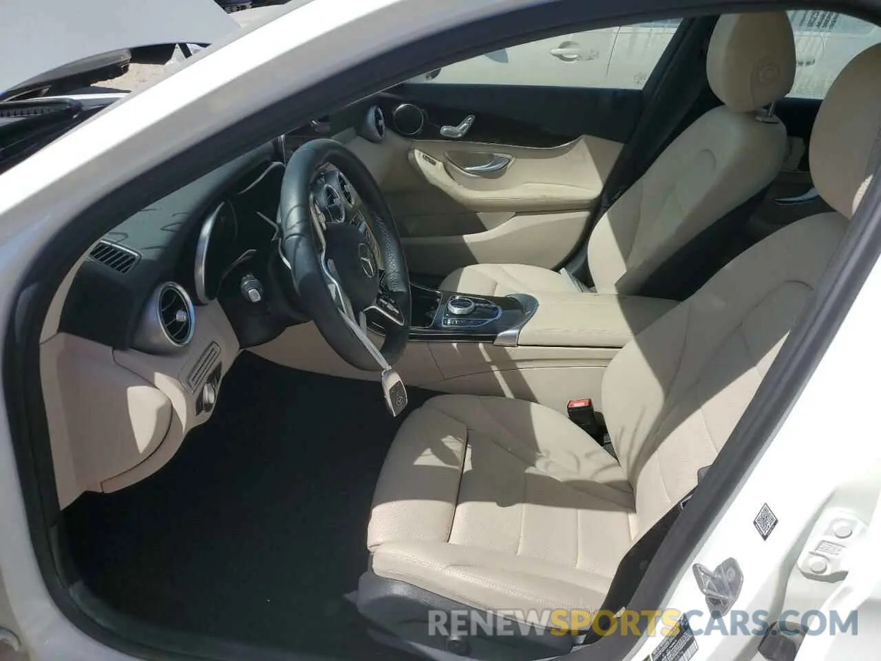 7 Photograph of a damaged car 55SWF8DB9KU306796 MERCEDES-BENZ C-CLASS 2019
