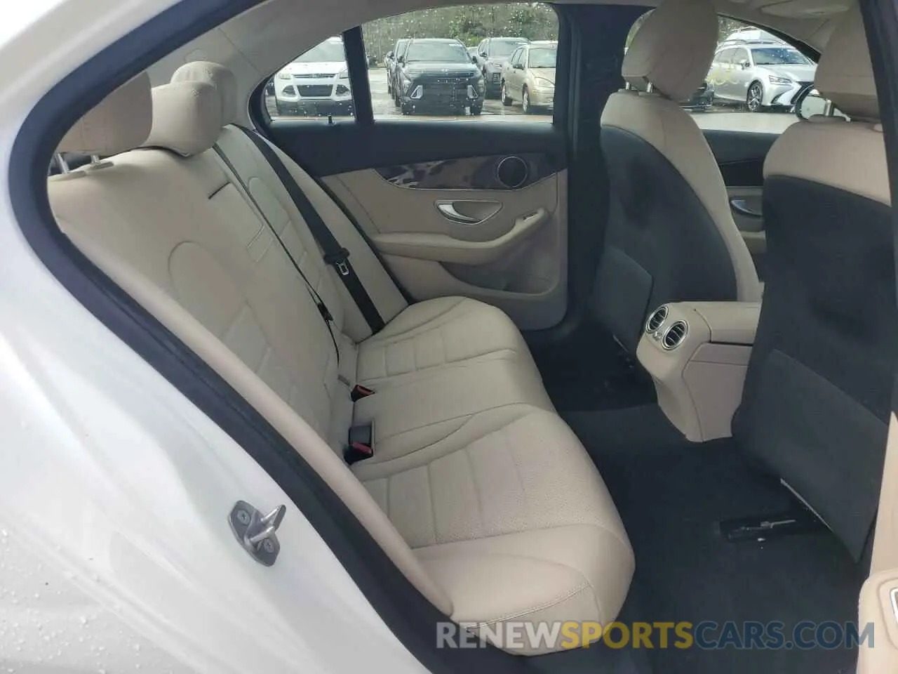 10 Photograph of a damaged car 55SWF8DBXKU287272 MERCEDES-BENZ C-CLASS 2019