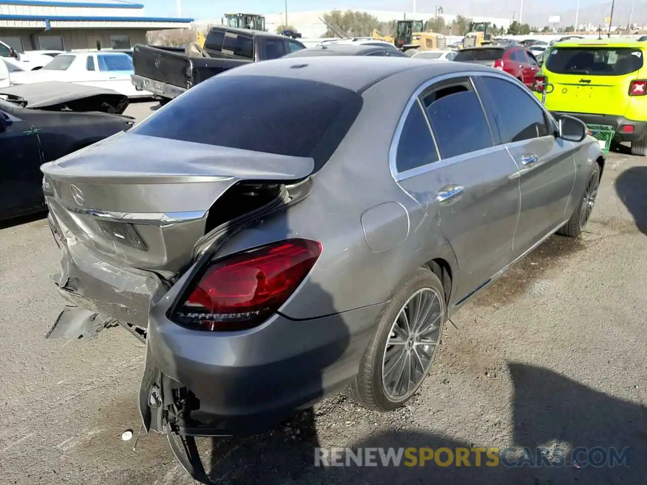 4 Photograph of a damaged car 55SWF8DBXKU287336 MERCEDES-BENZ C-CLASS 2019